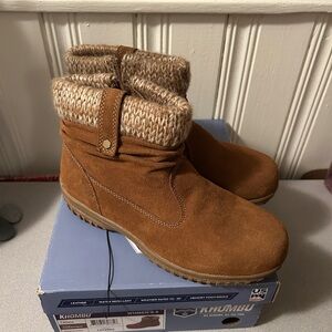 Khombu Women's Brown Ankle Boots